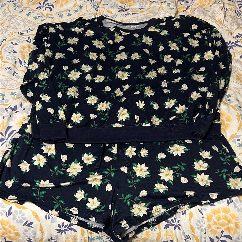 Draper James Navy Floral Pajama Set